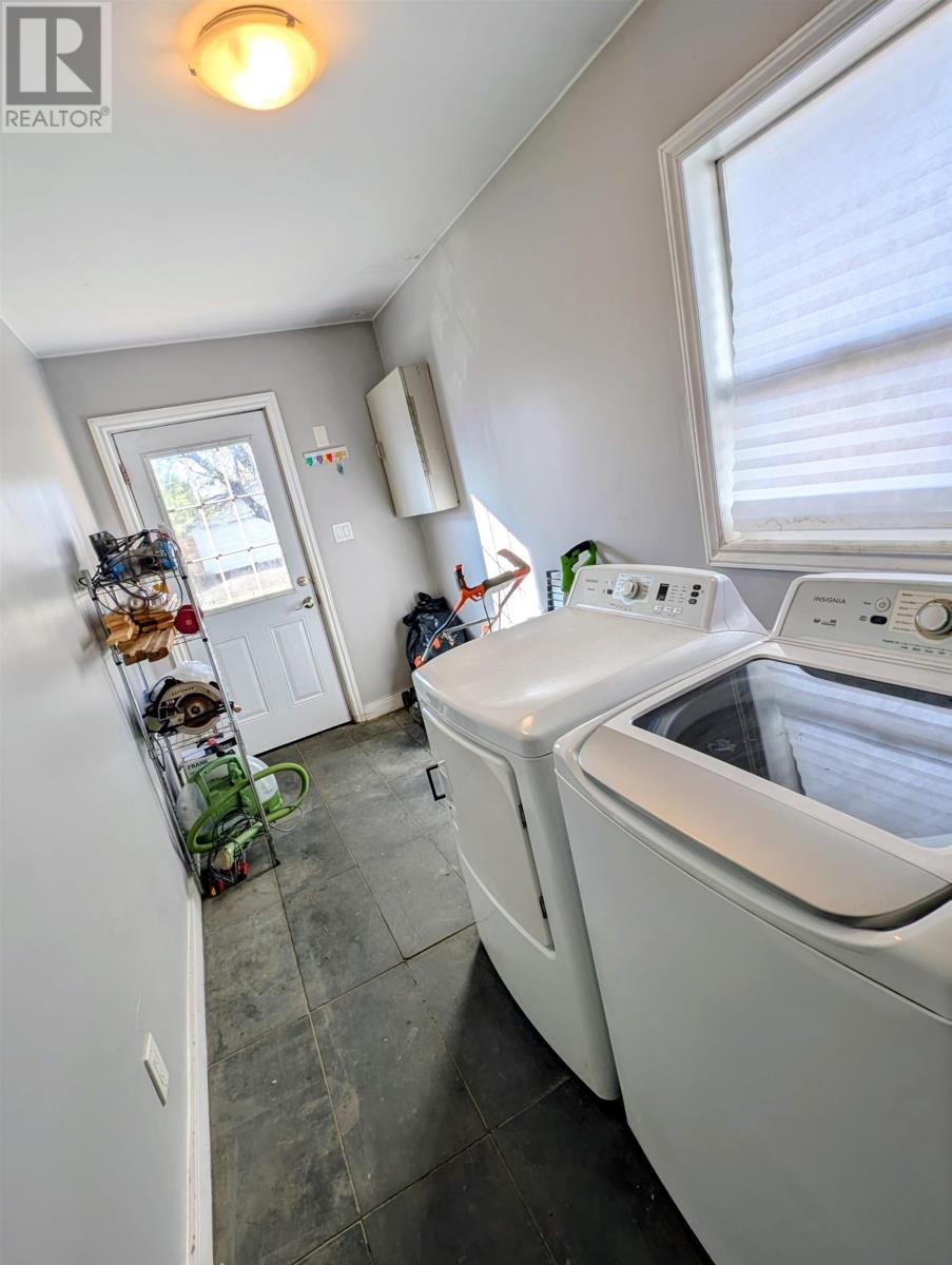 1108 Frederica St W, Thunder Bay, Ontario  P7E 3Y2 - Photo 10 - TB253212