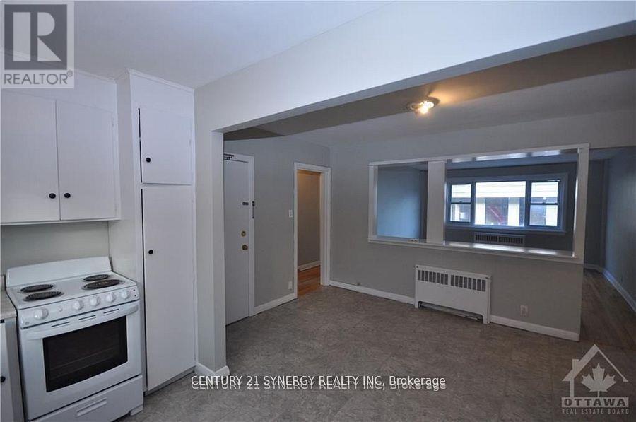 3 - 151 Holmwood Avenue, Ottawa, Ontario  K1S 2P2 - Photo 10 - X12470506