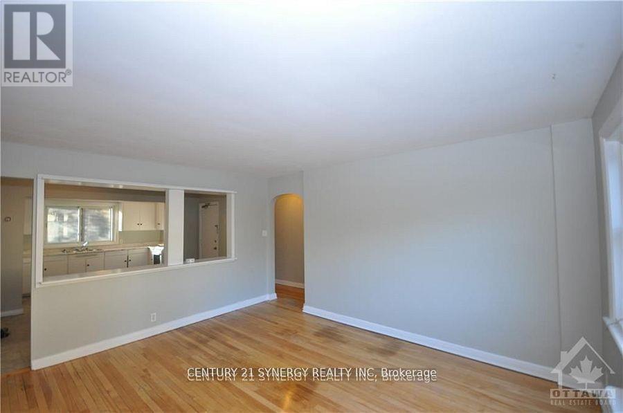 3 - 151 Holmwood Avenue, Ottawa, Ontario  K1S 2P2 - Photo 3 - X12470506