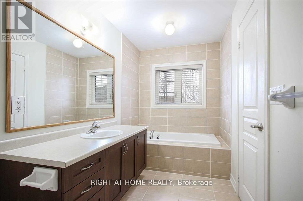 3471 Fourth Line, Oakville, Ontario  L6M 4K6 - Photo 14 - W12470498