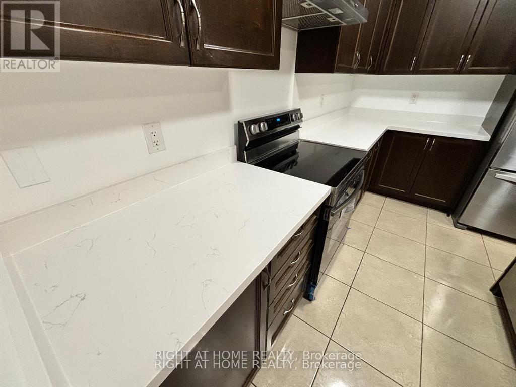 3471 Fourth Line, Oakville, Ontario  L6M 4K6 - Photo 8 - W12470498