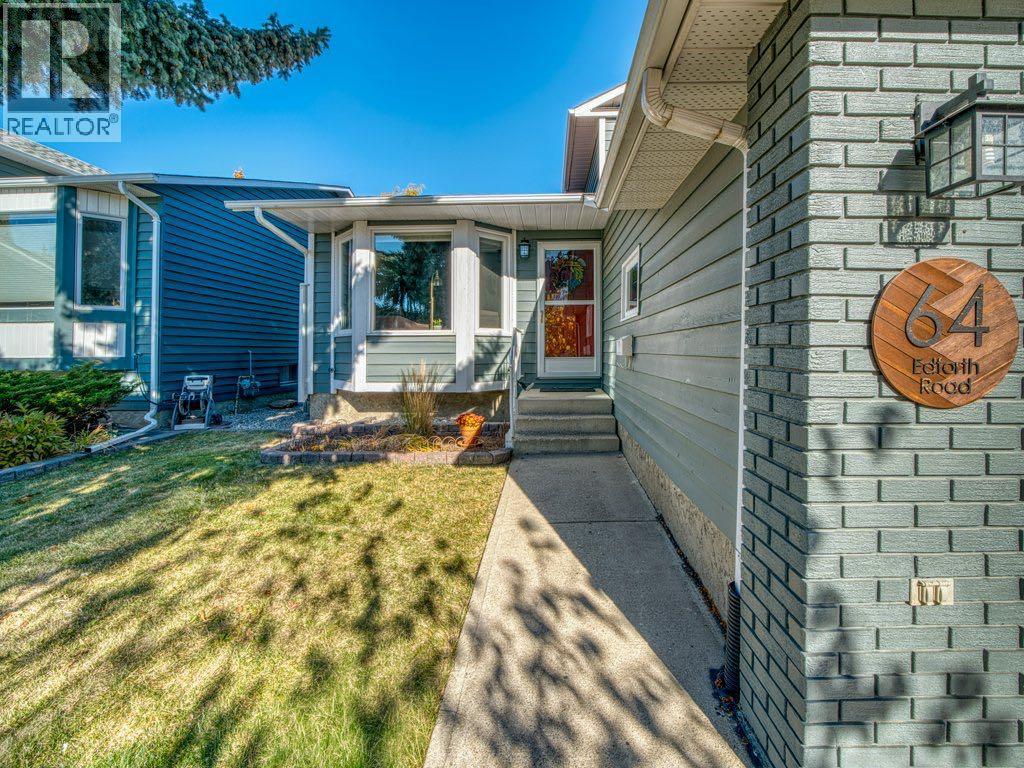 64 Edforth Road Nw, Calgary, Alberta  T3A 3V6 - Photo 2 - A2265000