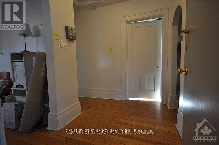 3 - 458 Maclaren Street, Ottawa, Ontario  K1R 5K6 - Photo 2 - X12470512
