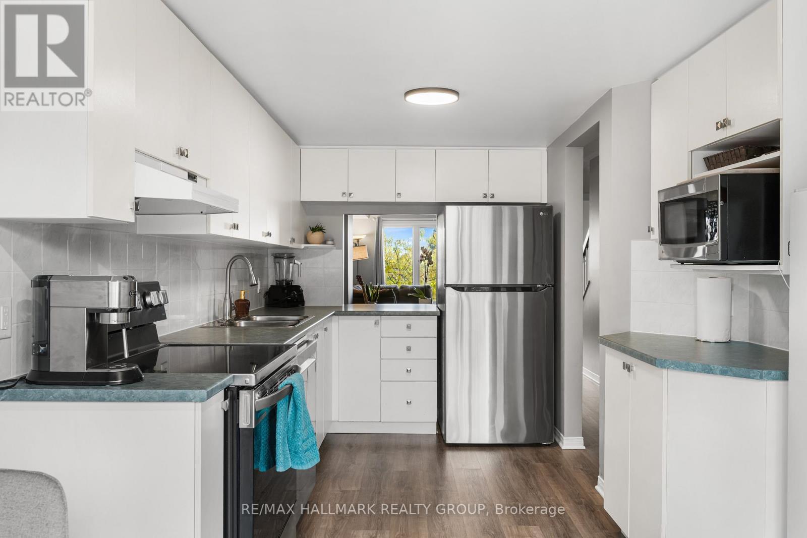 1133 Gablefield Private, Ottawa, Ontario  K1J 1E4 - Photo 11 - X12470513