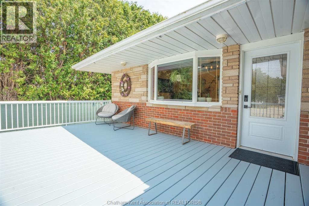 7138 Benoit Drive, Grande Pointe, Ontario  N0L 2P0 - Photo 3 - 25018954