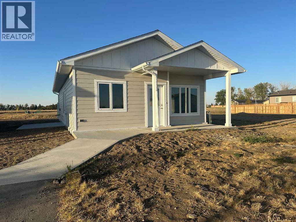 Property at 4913 72 Avenue image 3