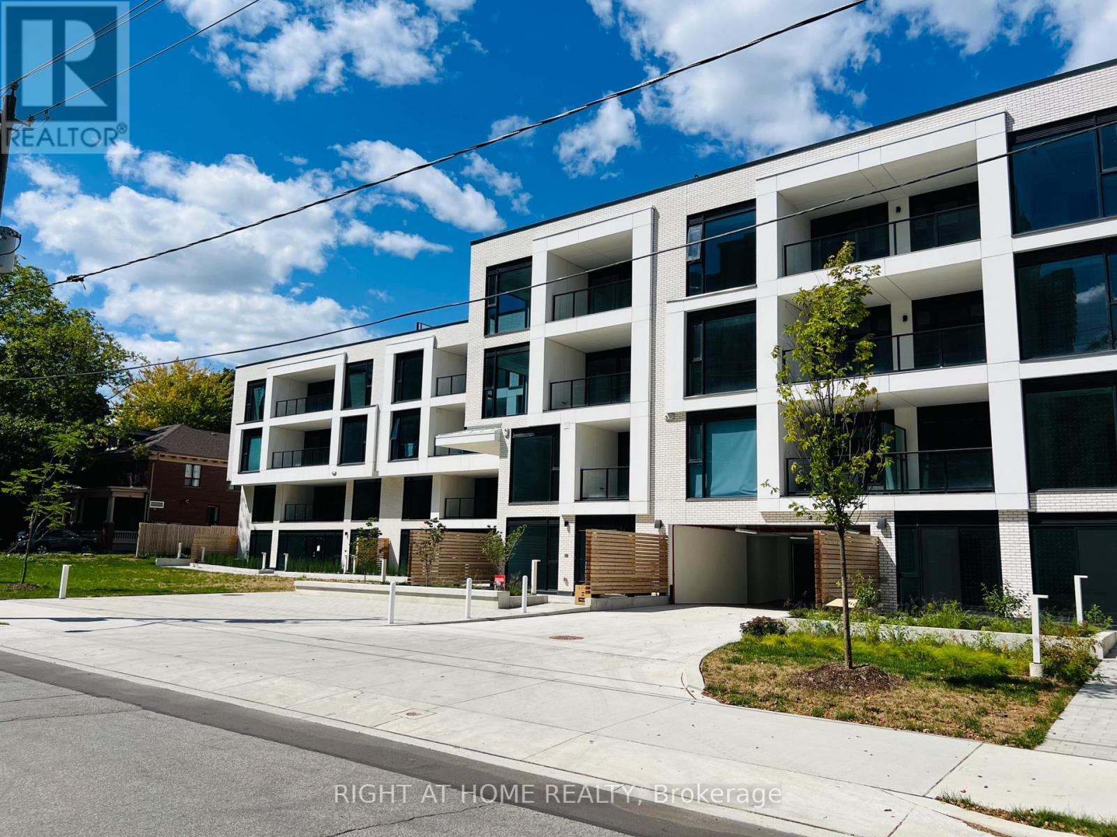 101 - 200 Keewatin Avenue, Toronto, Ontario  M4P 1Z8 - Photo 2 - C12470194