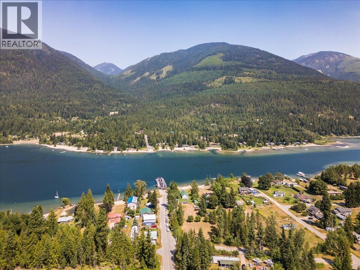 6010 Harrop-Procter Road, Nelson, British Columbia  V1L 6P7 - Photo 8 - 10365212