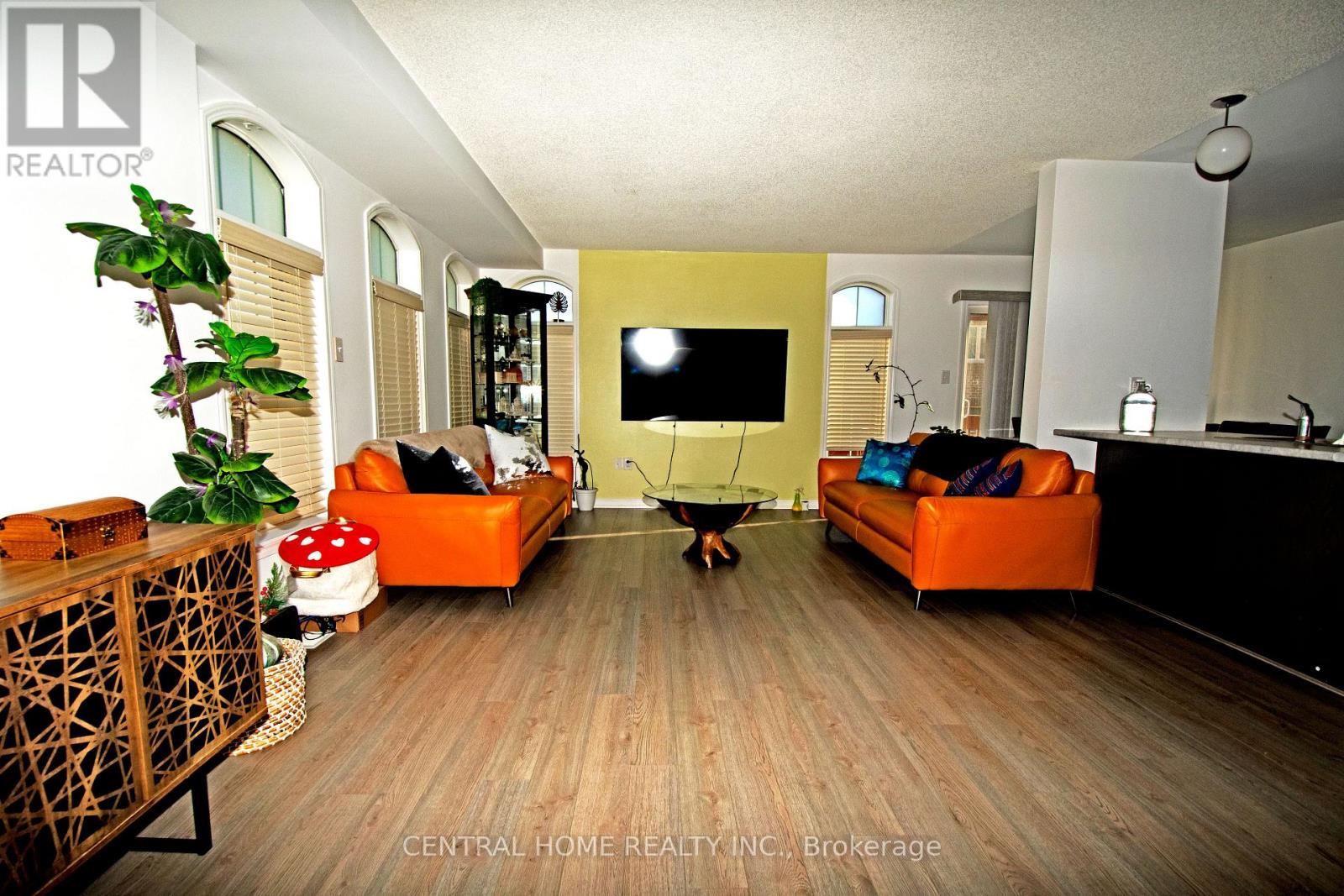 25 Camilleri Road, Ajax, Ontario  L1Z 0T2 - Photo 4 - E12390393