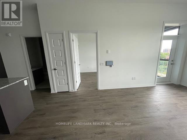 411 - 95 Dundas Street S, Oakville, Ontario  L6M 5N4 - Photo 5 - W12470510