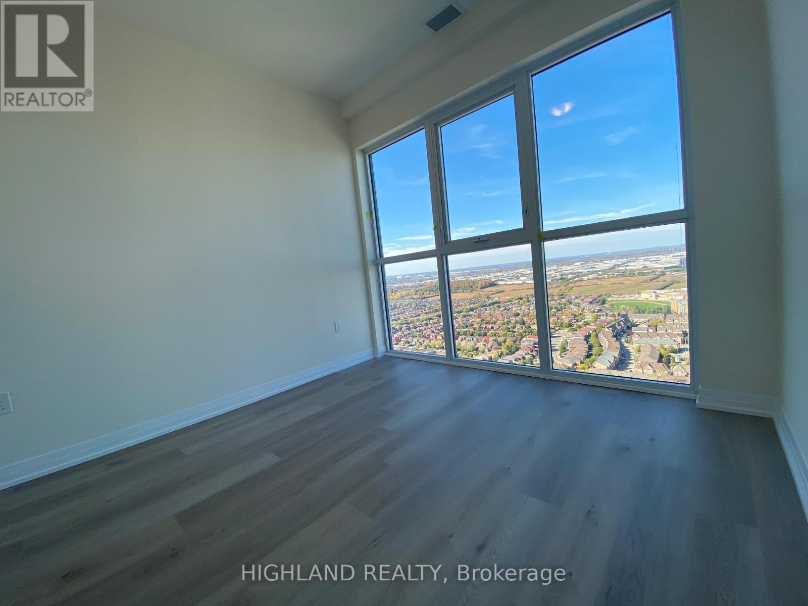 3606 - 15 Watergarden Drive, Mississauga, Ontario  L5R 1B2 - Photo 7 - W12470514