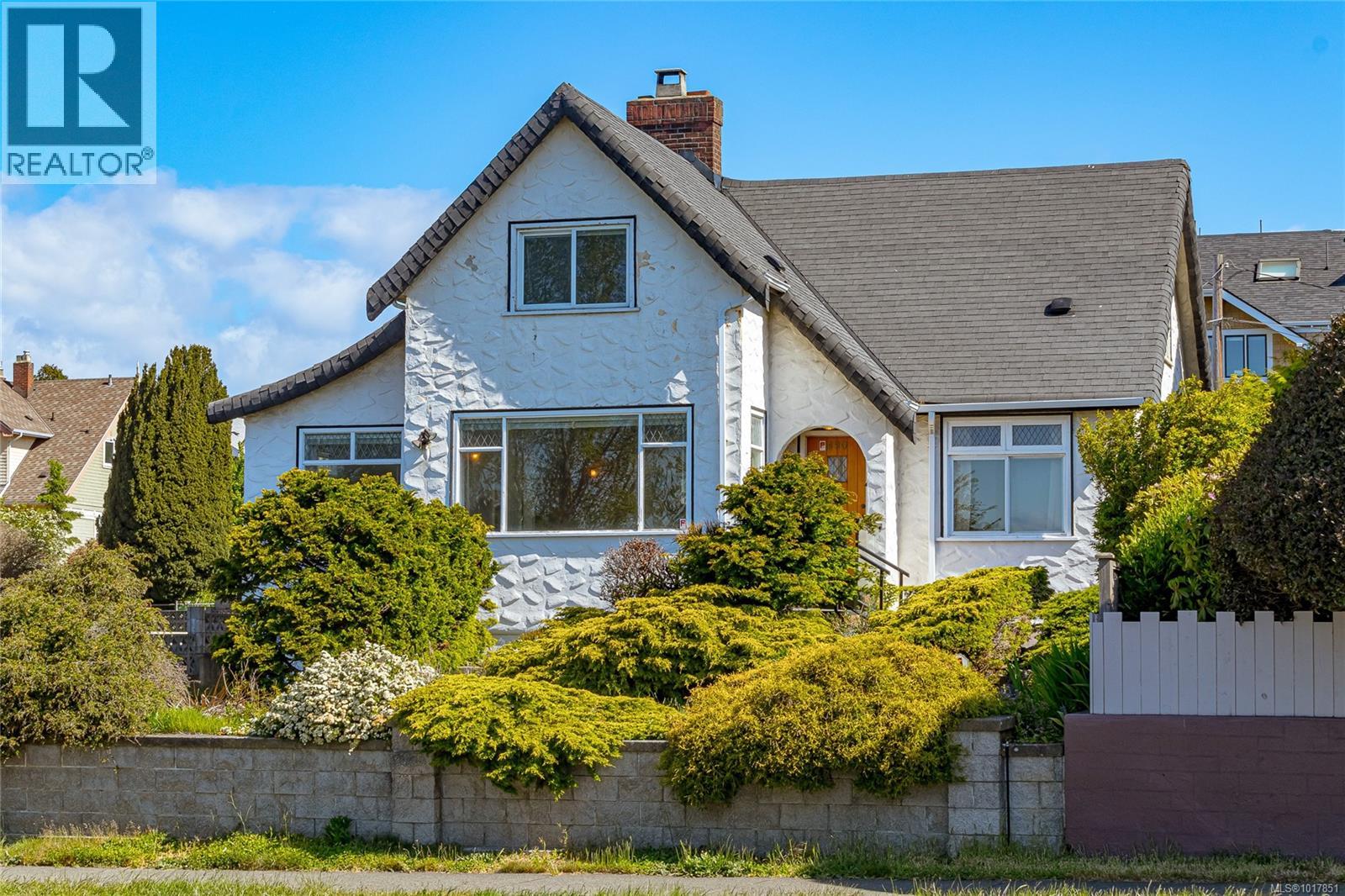 690 Dallas Rd, Victoria, British Columbia