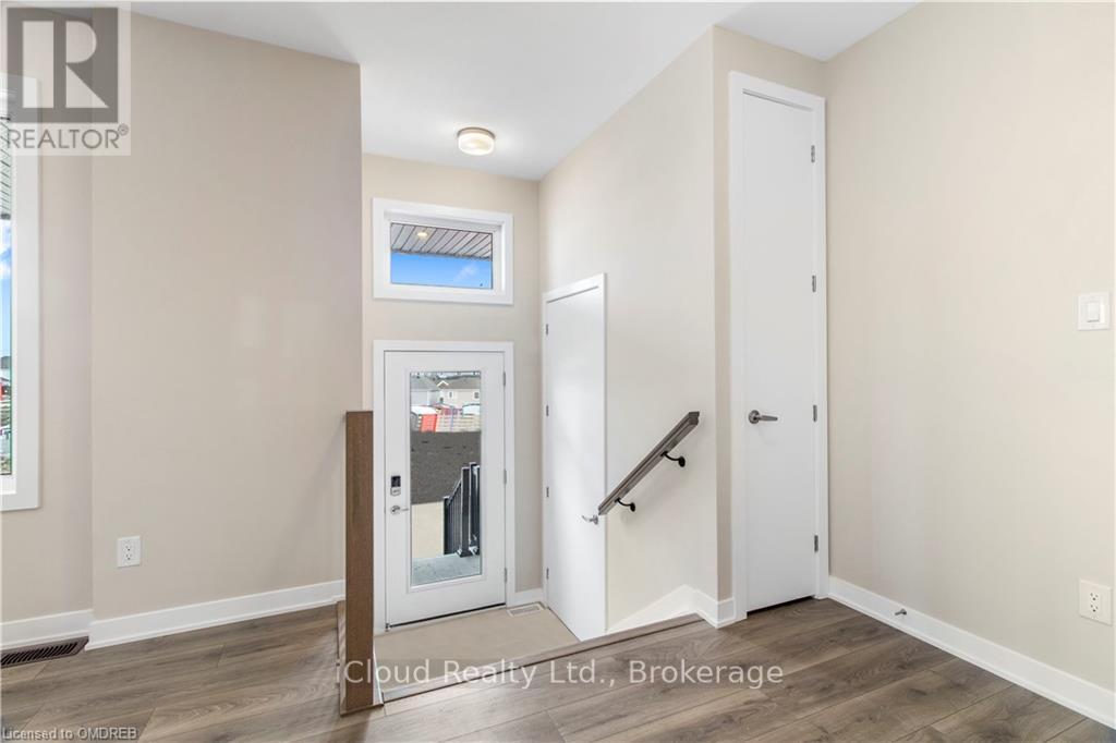 318 Catsfoot Walk, Ottawa, Ontario  K2J 7G9 - Photo 5 - X12470521