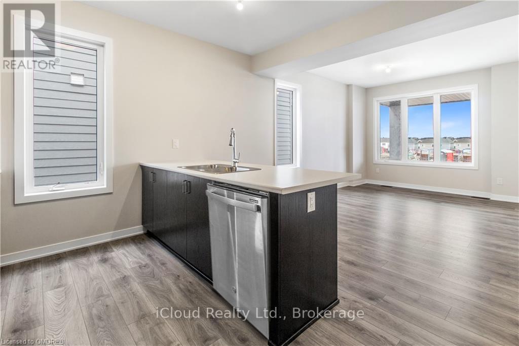 318 Catsfoot Walk, Ottawa, Ontario  K2J 7G9 - Photo 9 - X12470521