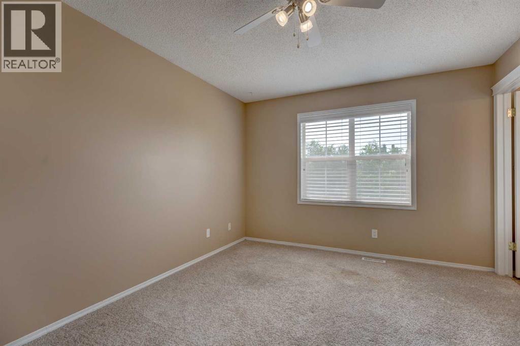 129 Prestwick Park Se, Calgary, Alberta  T2Z 3L6 - Photo 13 - A2252369