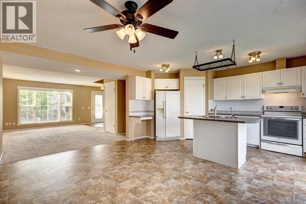 129 Prestwick Park Se, Calgary, Alberta  T2Z 3L6 - Photo 8 - A2252369