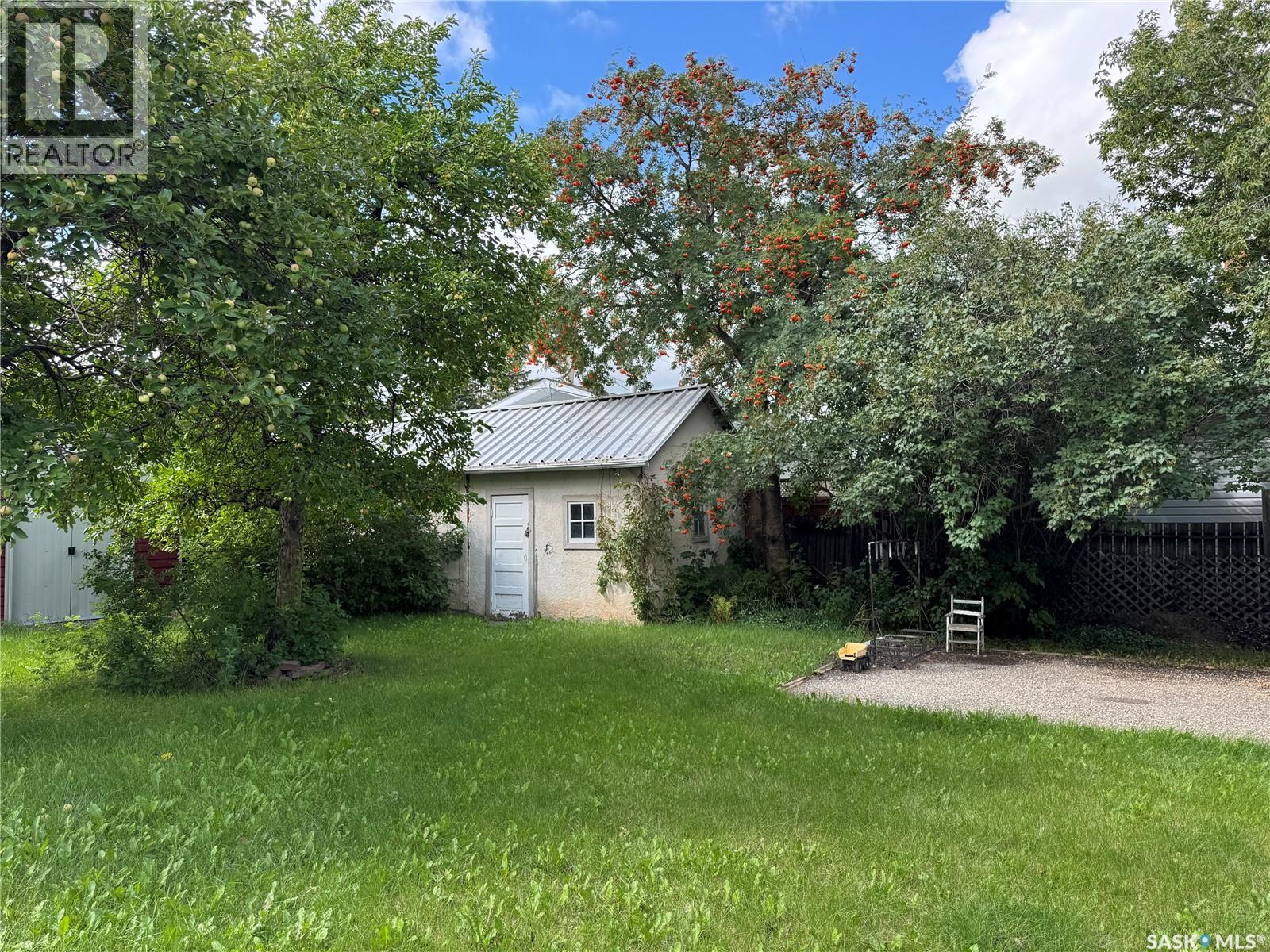 405 3rd Street E, Wynyard, Saskatchewan  S0A 4T0 - Photo 36 - SK021075