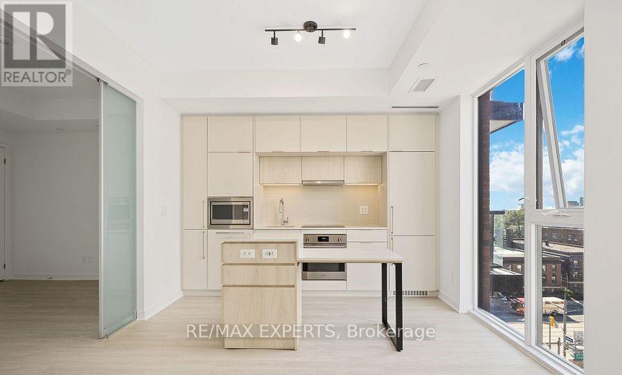 709 - 185 Alberta Avenue, Toronto, Ontario  M6C 0A5 - Photo 11 - C12470526