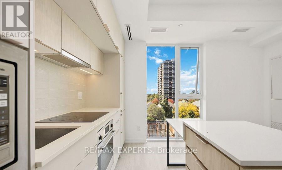 709 - 185 Alberta Avenue, Toronto, Ontario  M6C 0A5 - Photo 13 - C12470526