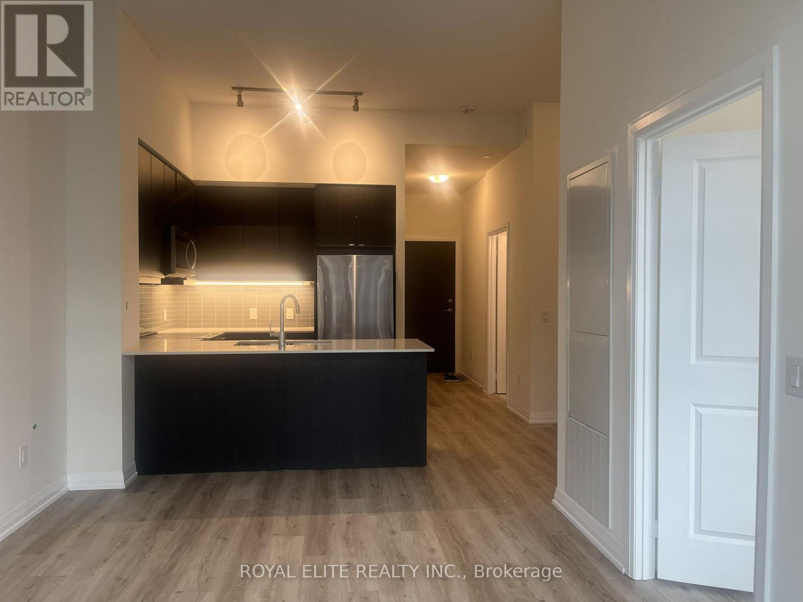 923 - 3270 Sheppard East Avenue, Toronto, Ontario  M1T 0B3 - Photo 5 - E12470528