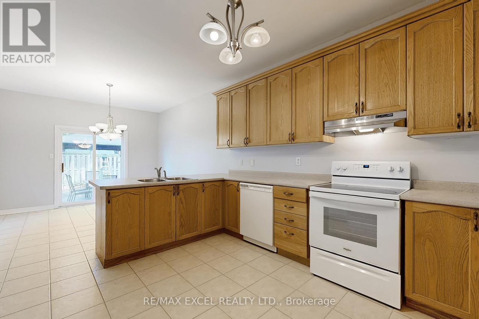 38 Ayhart Street, Markham, Ontario  L6E 1H4 - Photo 11 - N12470529