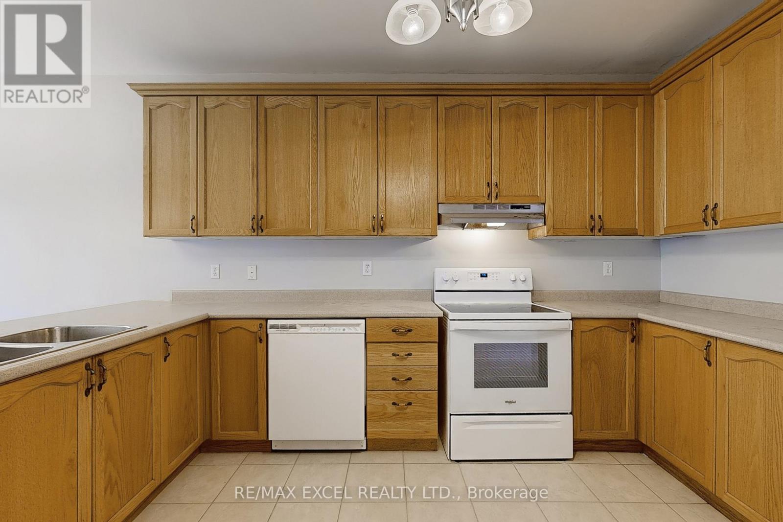 38 Ayhart Street, Markham, Ontario  L6E 1H4 - Photo 12 - N12470529