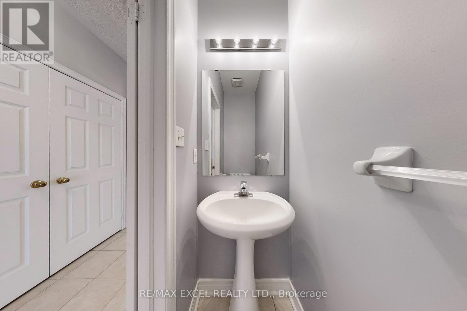 38 Ayhart Street, Markham, Ontario  L6E 1H4 - Photo 32 - N12470529