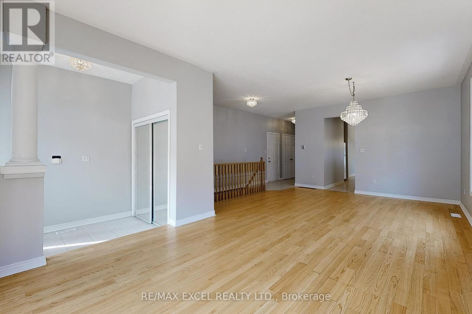 38 Ayhart Street, Markham, Ontario  L6E 1H4 - Photo 7 - N12470529