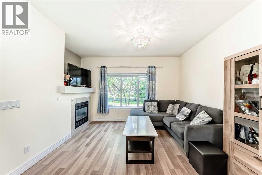 63 Bridleridge Manor Sw, Calgary, Alberta  T2Y 0A7 - Photo 11 - A2251915