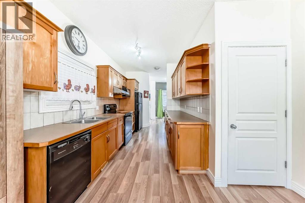 63 Bridleridge Manor Sw, Calgary, Alberta  T2Y 0A7 - Photo 7 - A2251915