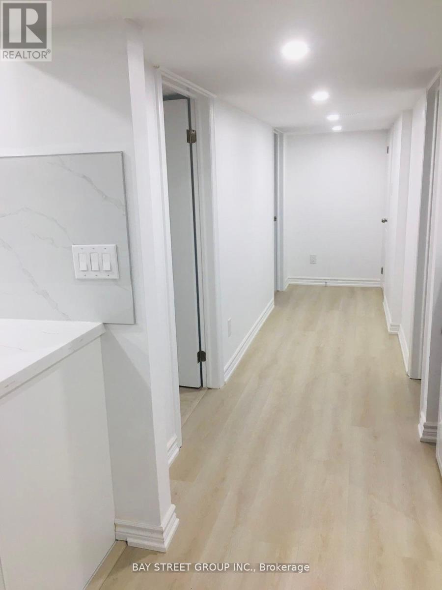 Bsmt - 457 Windhurst Gate, Richmond Hill, Ontario  L4C 2V3 - Photo 6 - N12470535