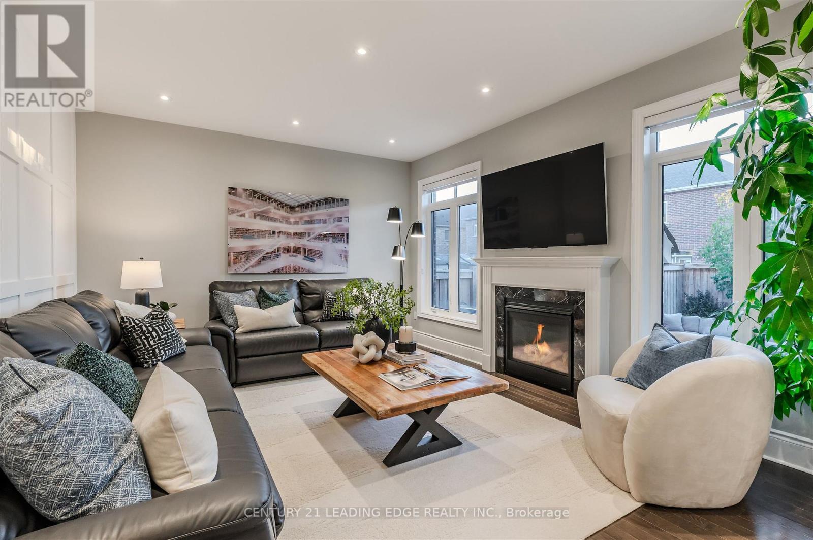 82 Gibson Circle, Bradford West Gwillimbury, Ontario  L3Z 0W9 - Photo 9 - N12470539