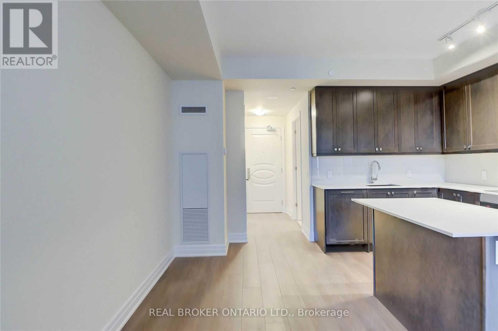 1110 - 9075 Jane Street, Vaughan, Ontario  L4K 0L7 - Photo 11 - N12470540