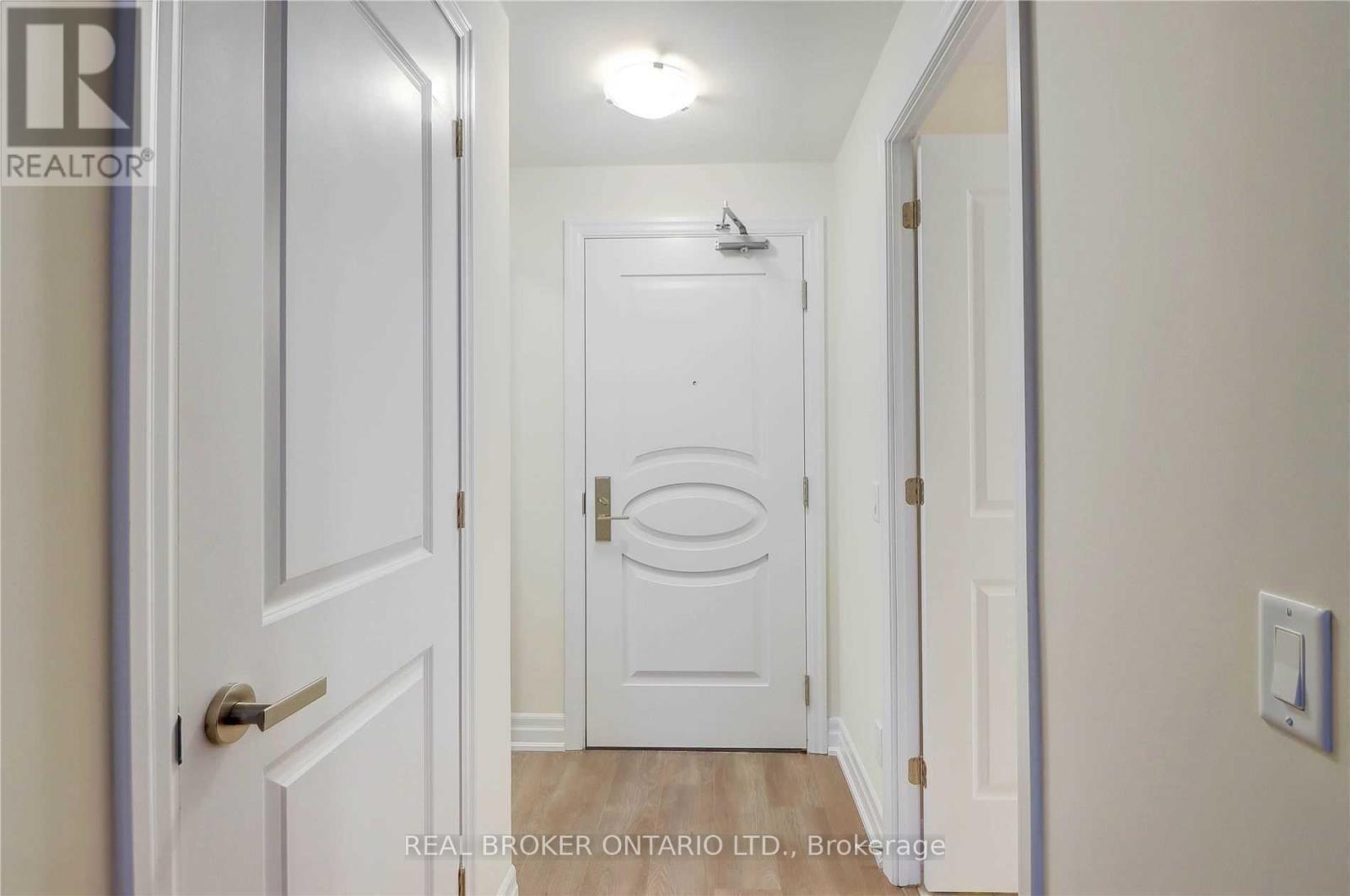 1110 - 9075 Jane Street, Vaughan, Ontario  L4K 0L7 - Photo 3 - N12470540