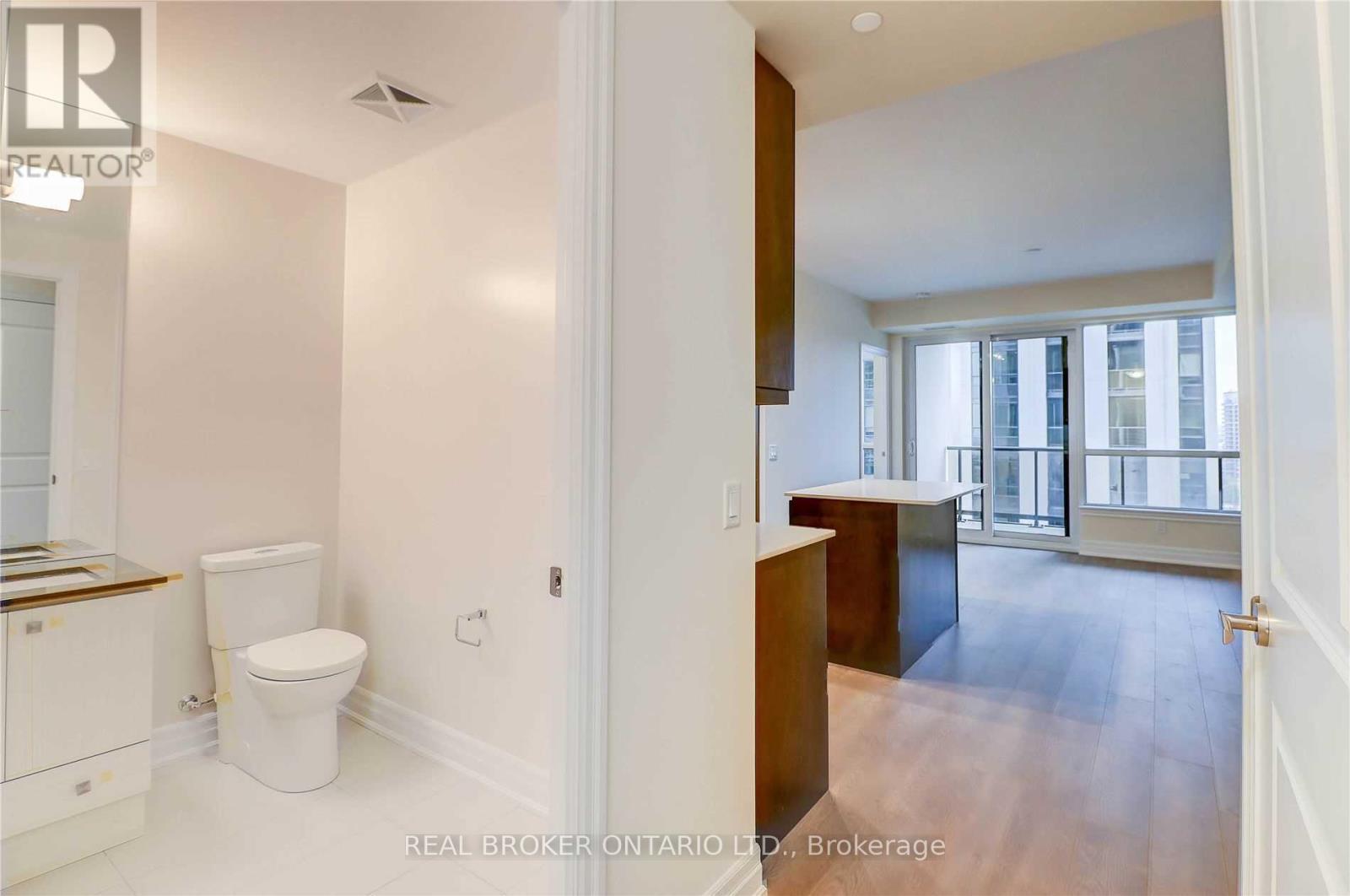 1110 - 9075 Jane Street, Vaughan, Ontario  L4K 0L7 - Photo 5 - N12470540