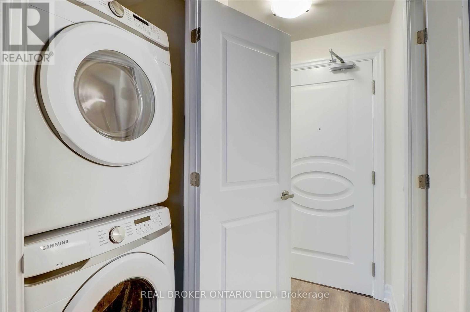 1110 - 9075 Jane Street, Vaughan, Ontario  L4K 0L7 - Photo 6 - N12470540