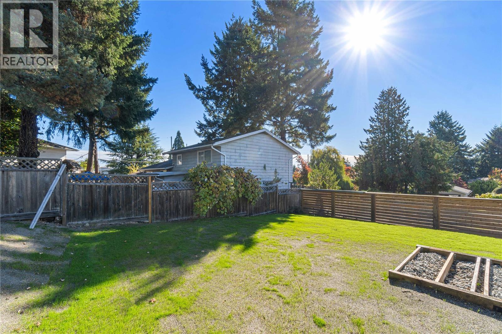 1201 Thunderbird Dr, Nanaimo, British Columbia  V9S 2P4 - Photo 38 - 1017839
