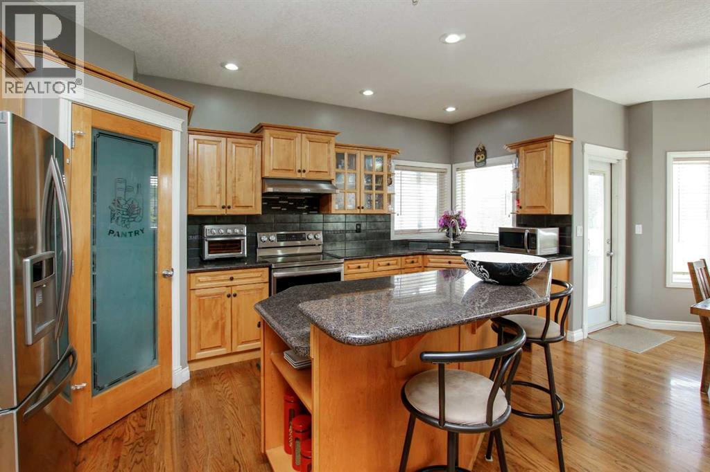 49 Leung Close, Red Deer, Alberta  T4R 2W6 - Photo 6 - A2255598