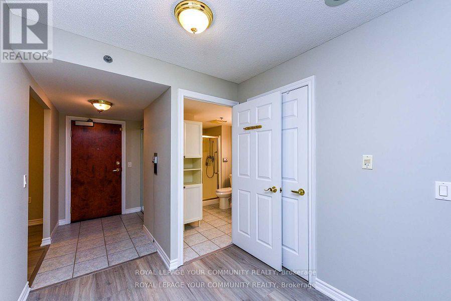1208 - 100 Burloak Drive, Burlington, Ontario  L7L 6P6 - Photo 14 - W12413851