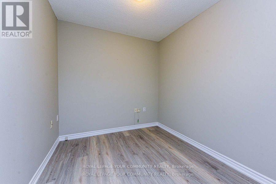 1208 - 100 Burloak Drive, Burlington, Ontario  L7L 6P6 - Photo 12 - W12413851