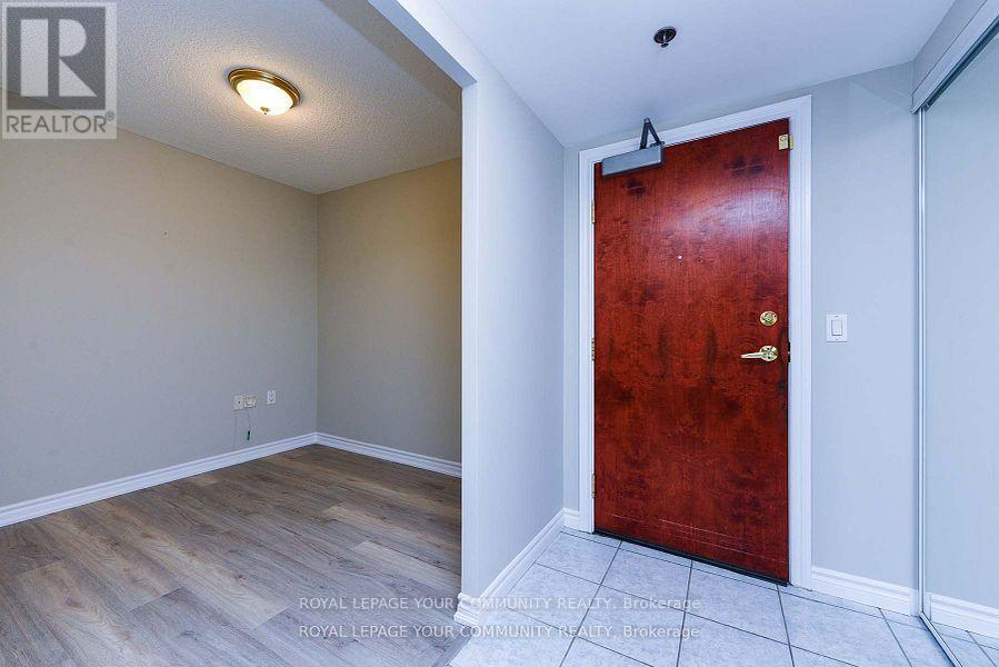 1208 - 100 Burloak Drive, Burlington, Ontario  L7L 6P6 - Photo 13 - W12413851