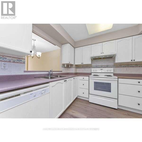 1208 - 100 Burloak Drive, Burlington, Ontario  L7L 6P6 - Photo 18 - W12413851