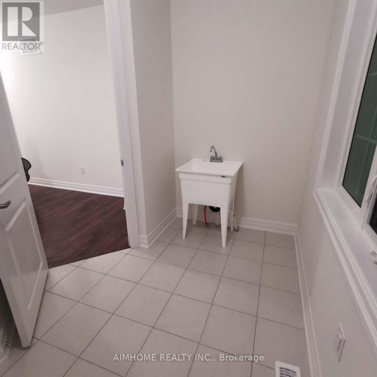 26 Navitas Crescent, Markham, Ontario  L6C 3K6 - Photo 14 - N12470542