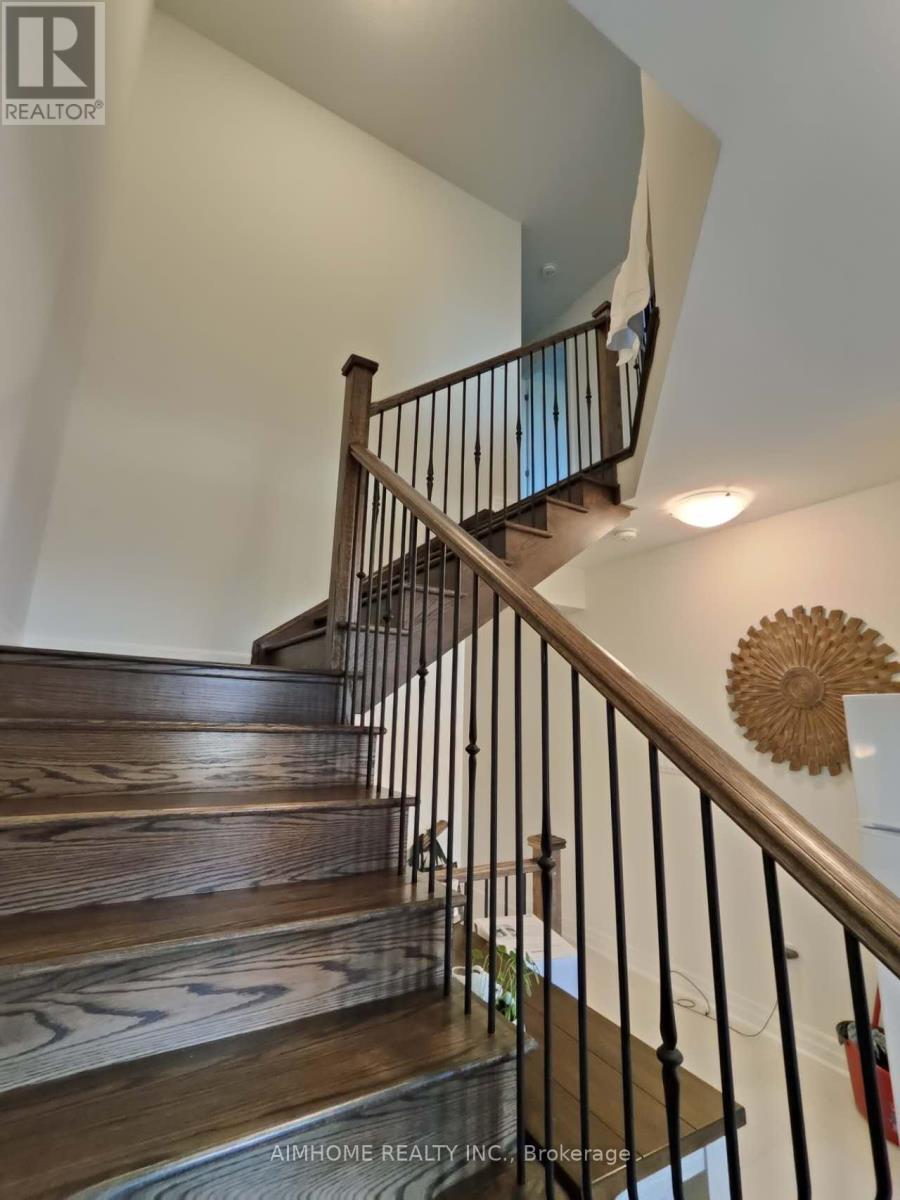 26 Navitas Crescent, Markham, Ontario  L6C 3K6 - Photo 4 - N12470542