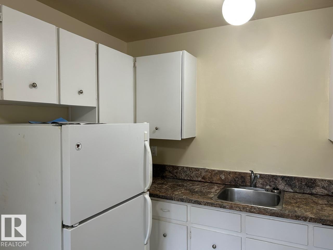130 Roseland Vg Nw, Edmonton, Alberta  T5E 5R6 - Photo 4 - E4462722