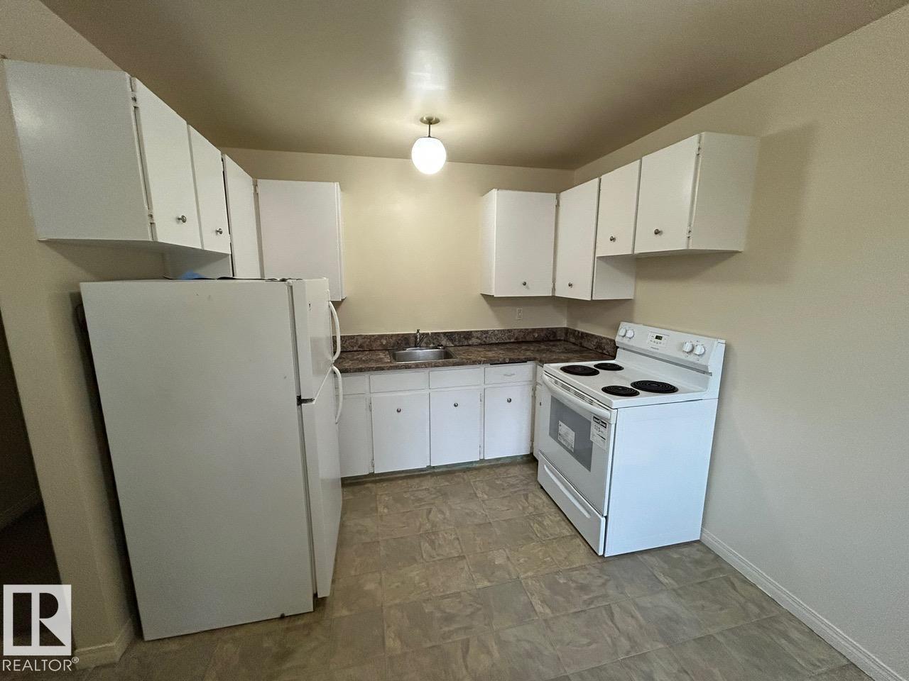 130 Roseland Vg Nw, Edmonton, Alberta  T5E 5R6 - Photo 7 - E4462722