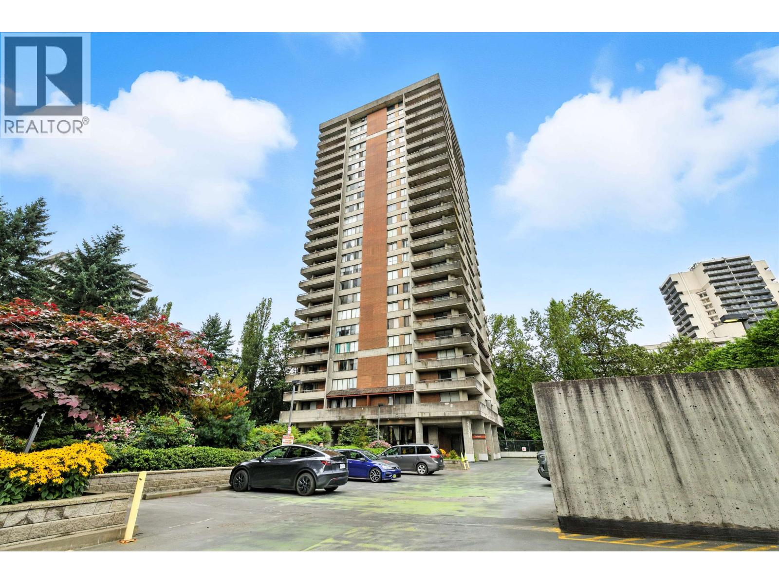 2403 3737 Bartlett Court, Burnaby, British Columbia  V3J 7E3 - Photo 2 - R3040444