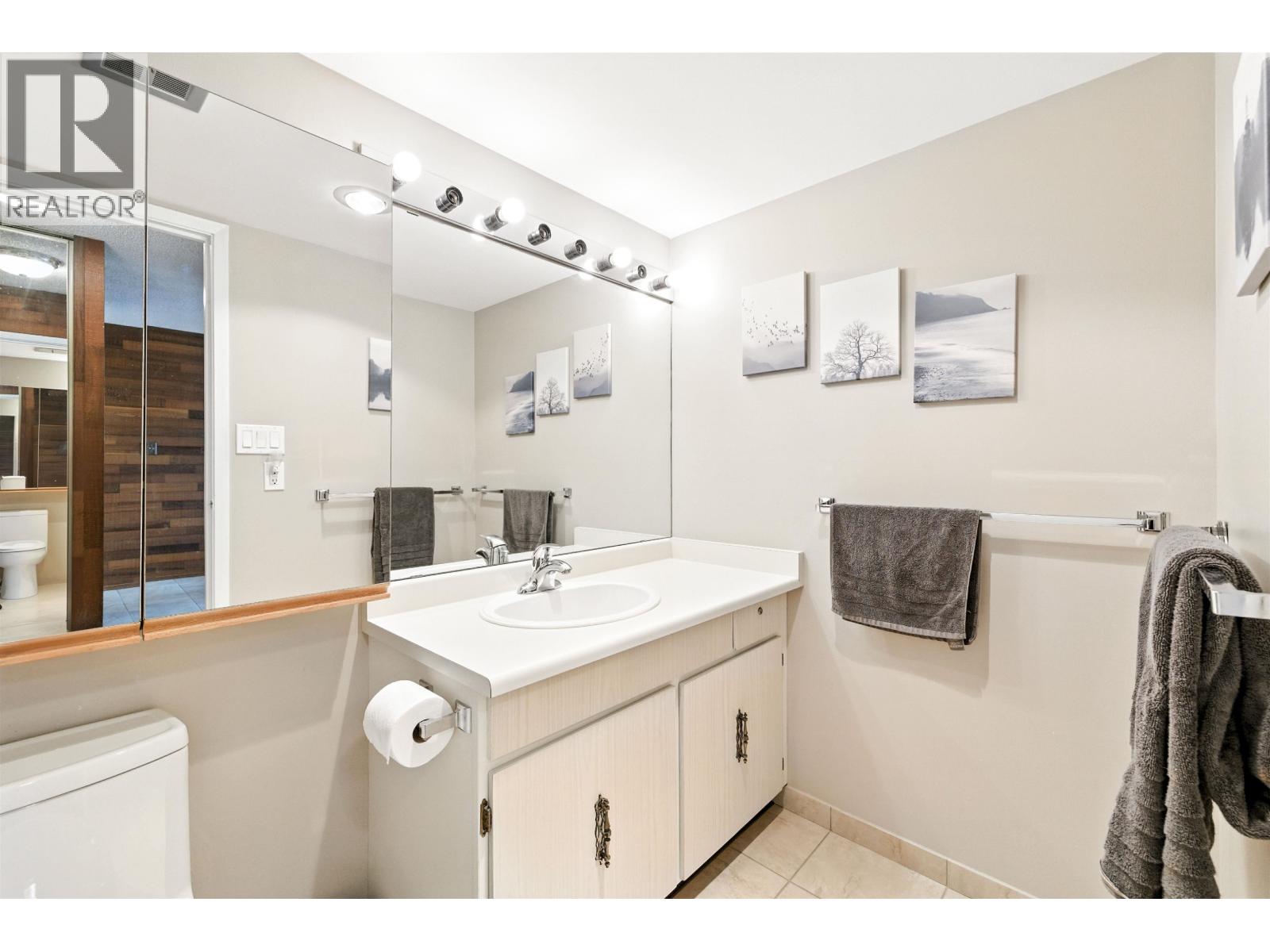 2403 3737 Bartlett Court, Burnaby, British Columbia  V3J 7E3 - Photo 17 - R3040444