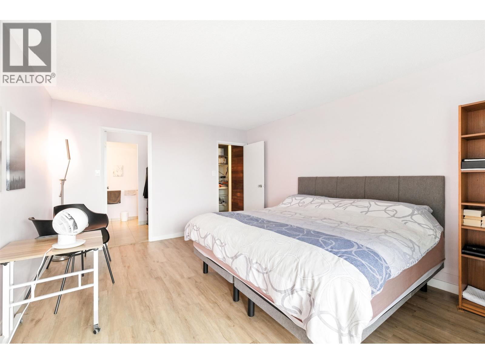 2403 3737 Bartlett Court, Burnaby, British Columbia  V3J 7E3 - Photo 13 - R3040444