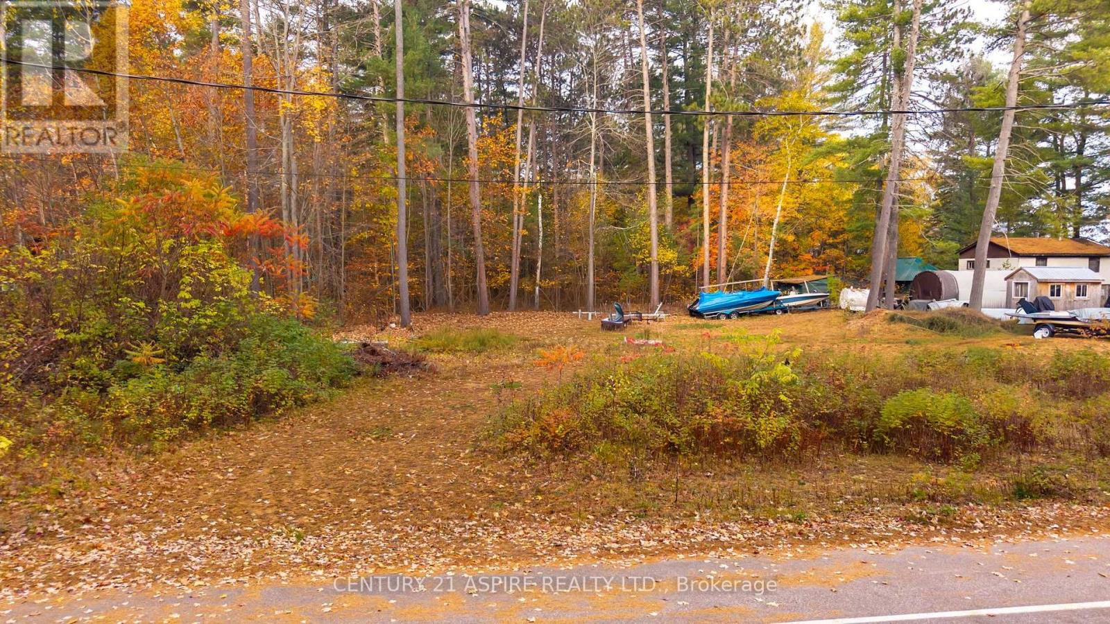 58 East Street, Petawawa, Ontario  K8H 2N9 - Photo 10 - X12470356
